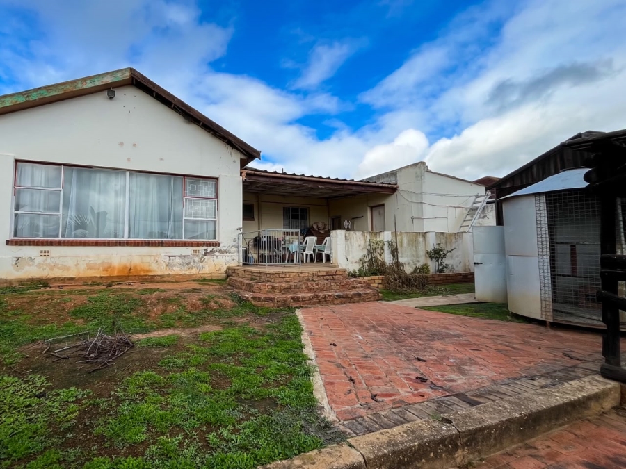 4 Bedroom Property for Sale in Bothasrus Eastern Cape
